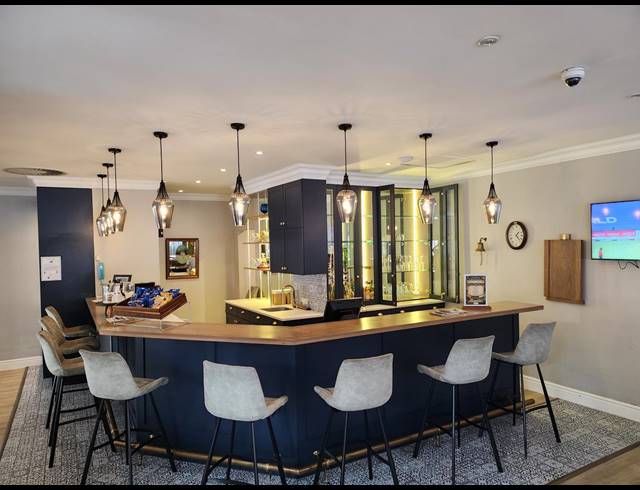 2 bed property to rent in BRYANSTON